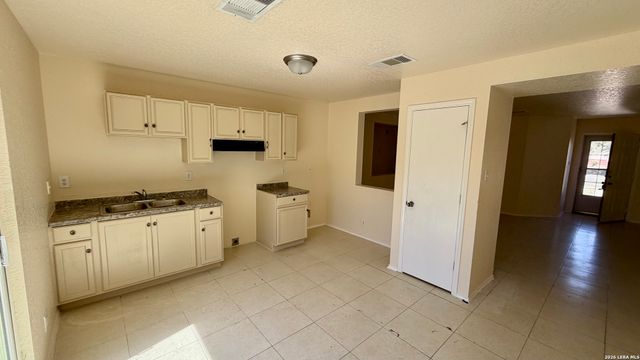 10026 Sungate Park, San Antonio, TX 78245