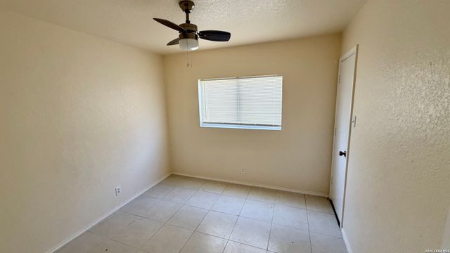 10026 Sungate Park, San Antonio, TX 78245