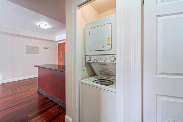 4105 College Point Boulevard 5C, Flushing, NY 11355