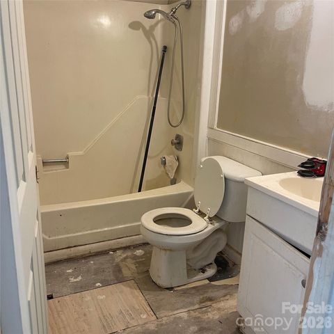 248 WOODSIDE Drive, Forest City, NC 28043