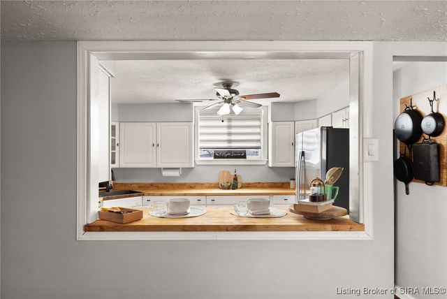 604 Navajo Drive, New Albany, IN 47150