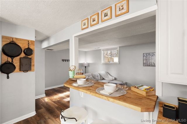 604 Navajo Drive, New Albany, IN 47150