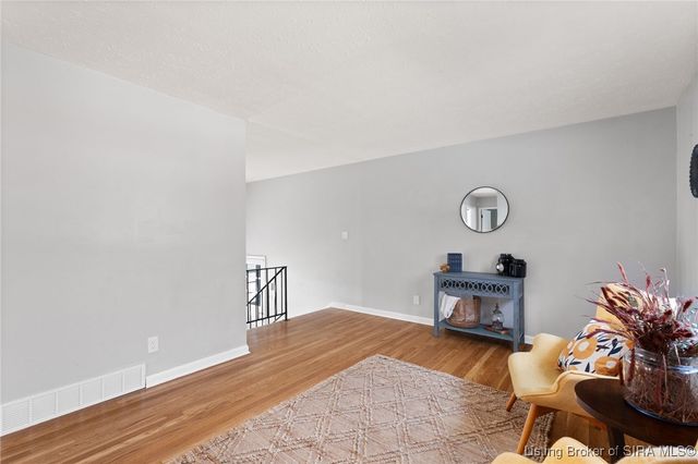 604 Navajo Drive, New Albany, IN 47150