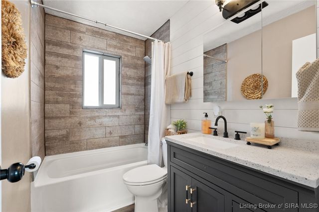 604 Navajo Drive, New Albany, IN 47150