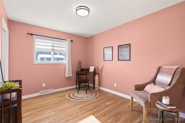 604 Navajo Drive, New Albany, IN 47150