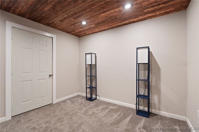 604 Navajo Drive, New Albany, IN 47150