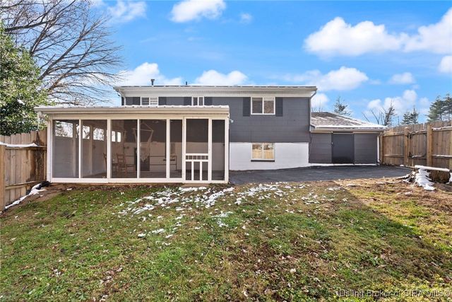 604 Navajo Drive, New Albany, IN 47150