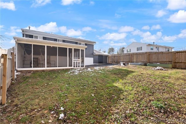 604 Navajo Drive, New Albany, IN 47150