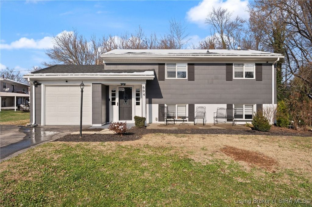 604 Navajo Drive, New Albany, IN 47150