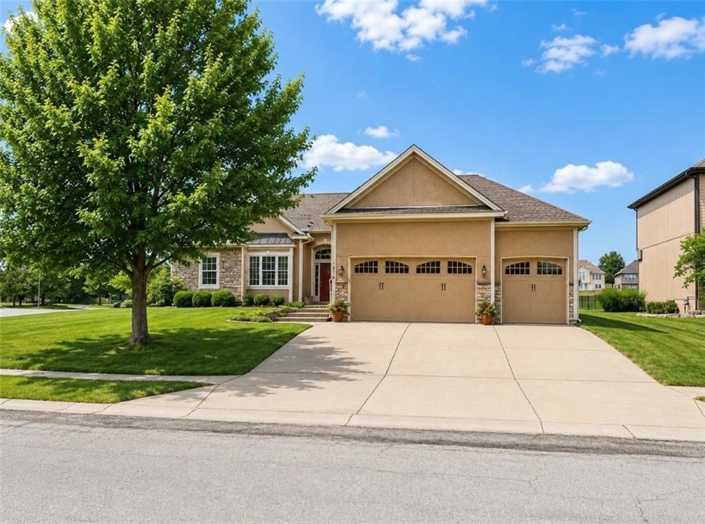 1416 Cross Creek Drive, Raymore, MO 64083