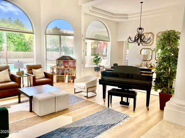 4551 E COCHISE Road, Phoenix, AZ 85028