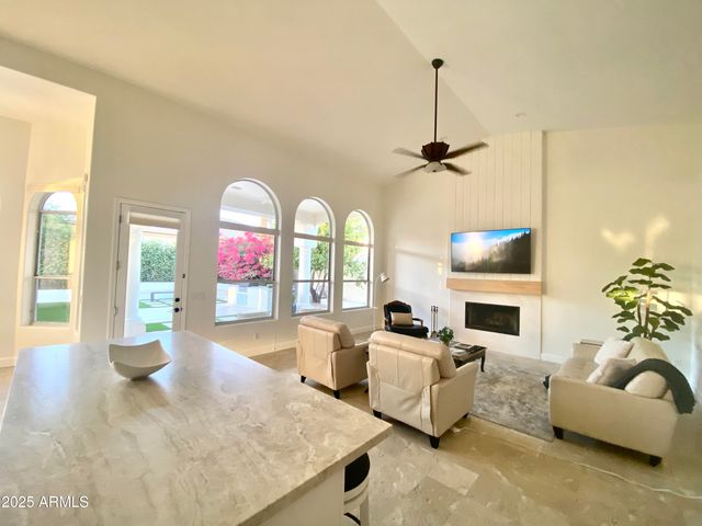 4551 E COCHISE Road, Phoenix, AZ 85028