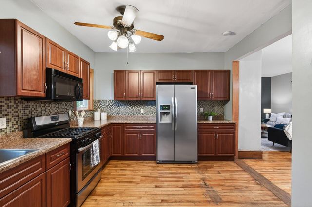 893 22nd Avenue SE, Minneapolis, MN 55414