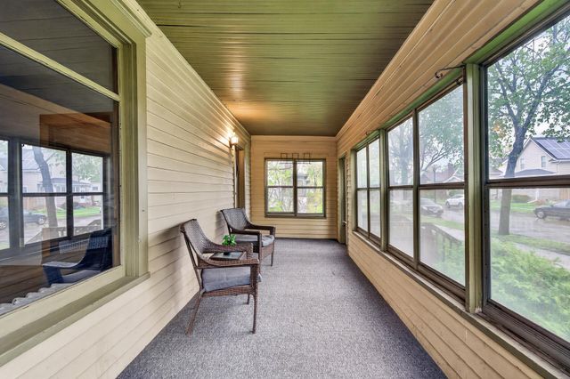 893 22nd Avenue SE, Minneapolis, MN 55414