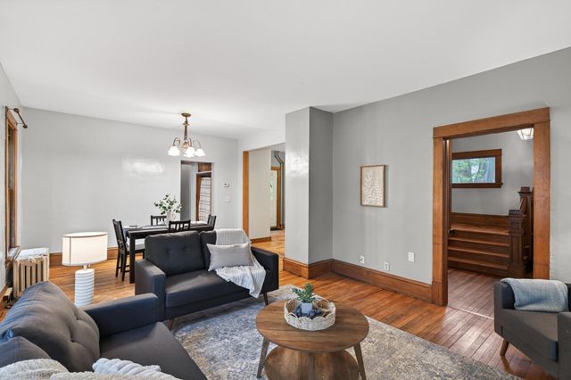 893 22nd Avenue SE, Minneapolis, MN 55414