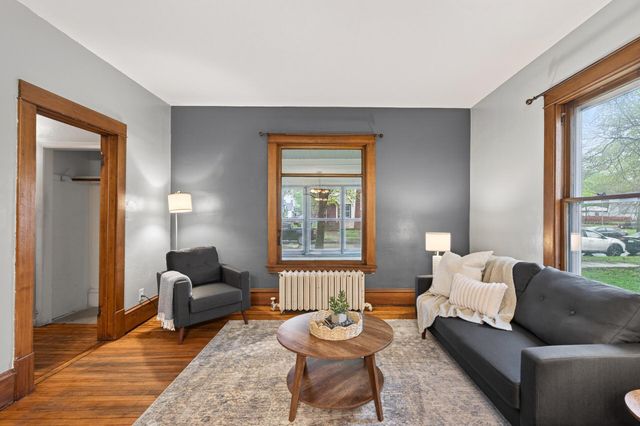 893 22nd Avenue SE, Minneapolis, MN 55414