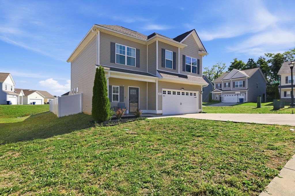 307 St Charles Pl, Shelbyville, TN 37160