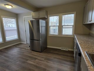 1215 Douglas Avenue, Des Moines, IA 50313