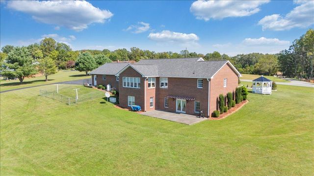 3991 Green Level RD, Rocky Mount, VA 24151