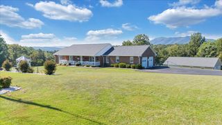 3991 Green Level RD, Rocky Mount, VA 24151