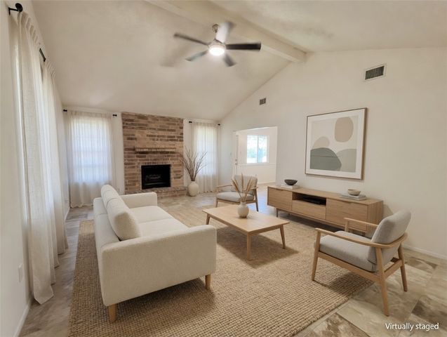 1518 W Waterview St, Portland, TX 78374