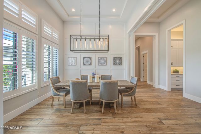 2896 E ARROWHEAD Trail, Gilbert, AZ 85297