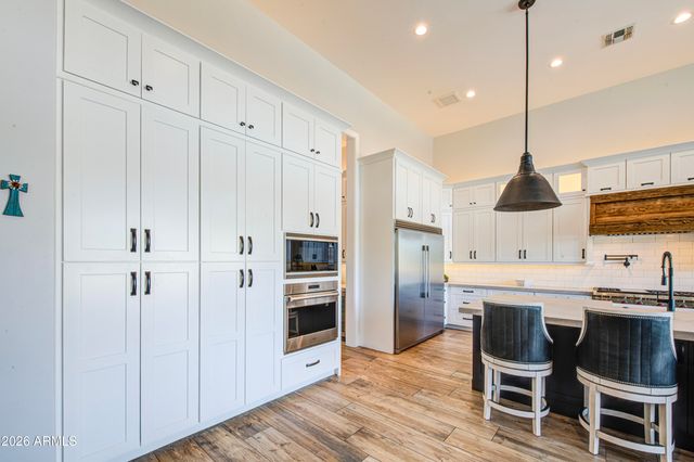 2896 E ARROWHEAD Trail, Gilbert, AZ 85297