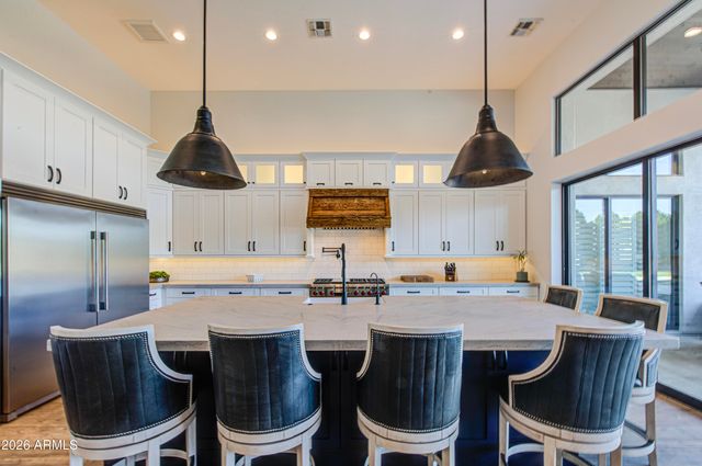 2896 E ARROWHEAD Trail, Gilbert, AZ 85297