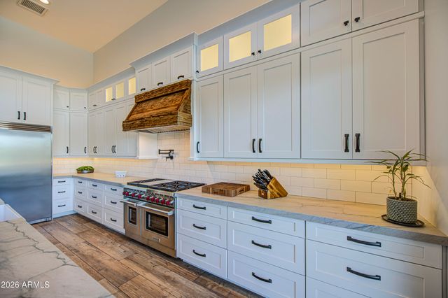 2896 E ARROWHEAD Trail, Gilbert, AZ 85297