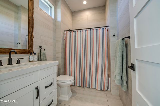 2896 E ARROWHEAD Trail, Gilbert, AZ 85297