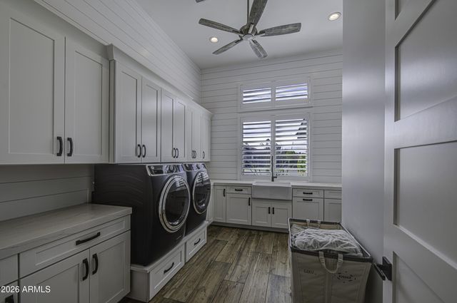 2896 E ARROWHEAD Trail, Gilbert, AZ 85297