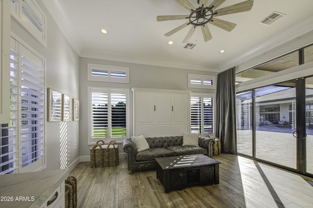 2896 E ARROWHEAD Trail, Gilbert, AZ 85297