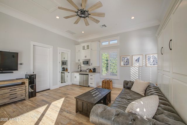 2896 E ARROWHEAD Trail, Gilbert, AZ 85297