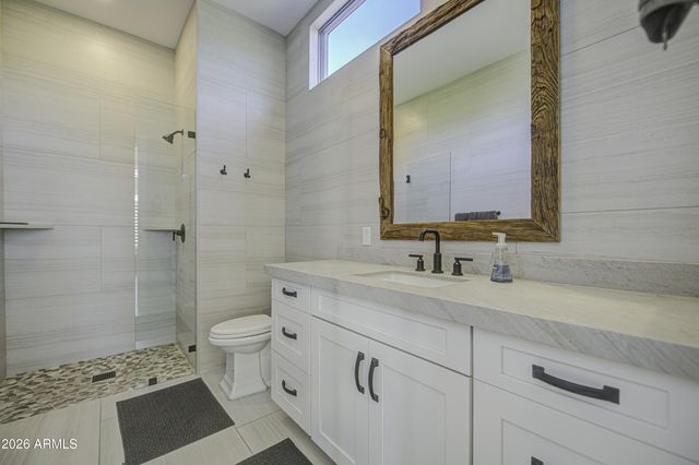 2896 E ARROWHEAD Trail, Gilbert, AZ 85297