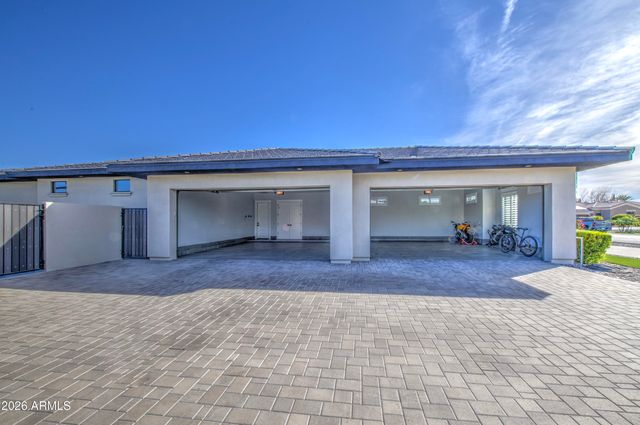 2896 E ARROWHEAD Trail, Gilbert, AZ 85297