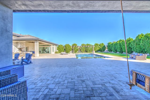 2896 E ARROWHEAD Trail, Gilbert, AZ 85297