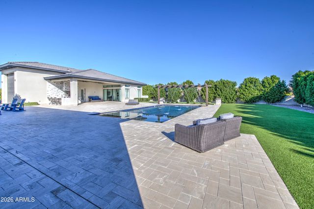 2896 E ARROWHEAD Trail, Gilbert, AZ 85297