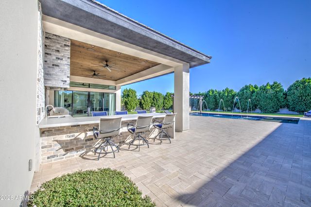 2896 E ARROWHEAD Trail, Gilbert, AZ 85297