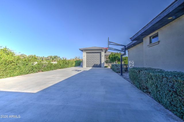 2896 E ARROWHEAD Trail, Gilbert, AZ 85297