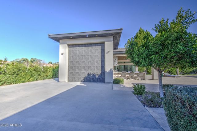 2896 E ARROWHEAD Trail, Gilbert, AZ 85297