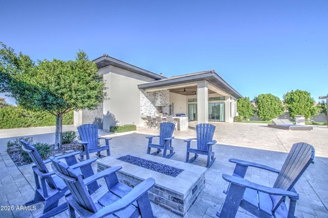 2896 E ARROWHEAD Trail, Gilbert, AZ 85297