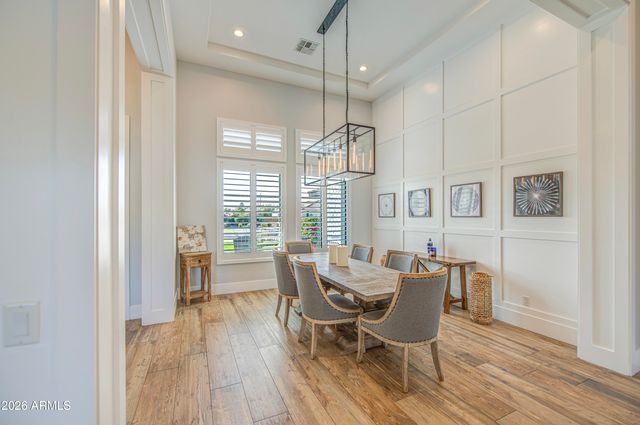 2896 E ARROWHEAD Trail, Gilbert, AZ 85297