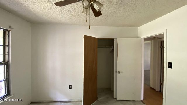 2334 N Pine Lea Drive, Jackson, MS 39209