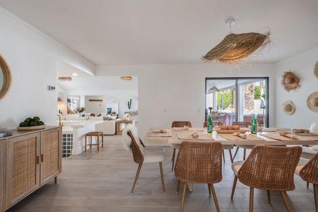 246 W Vereda Norte, Palm Springs, CA 92262