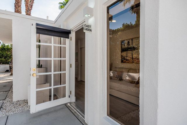 246 W Vereda Norte, Palm Springs, CA 92262