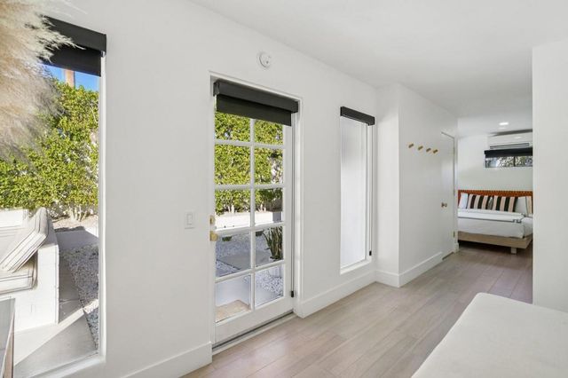 246 W Vereda Norte, Palm Springs, CA 92262