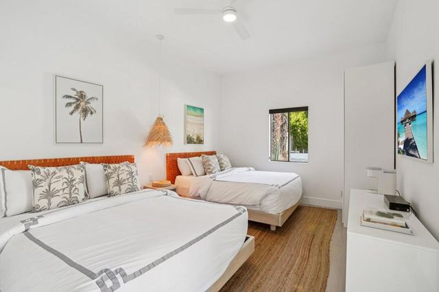 246 W Vereda Norte, Palm Springs, CA 92262