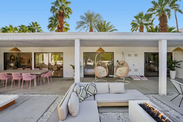 246 W Vereda Norte, Palm Springs, CA 92262