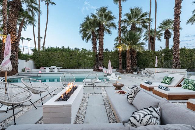 246 W Vereda Norte, Palm Springs, CA 92262