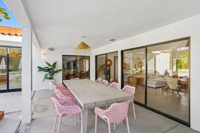 246 W Vereda Norte, Palm Springs, CA 92262